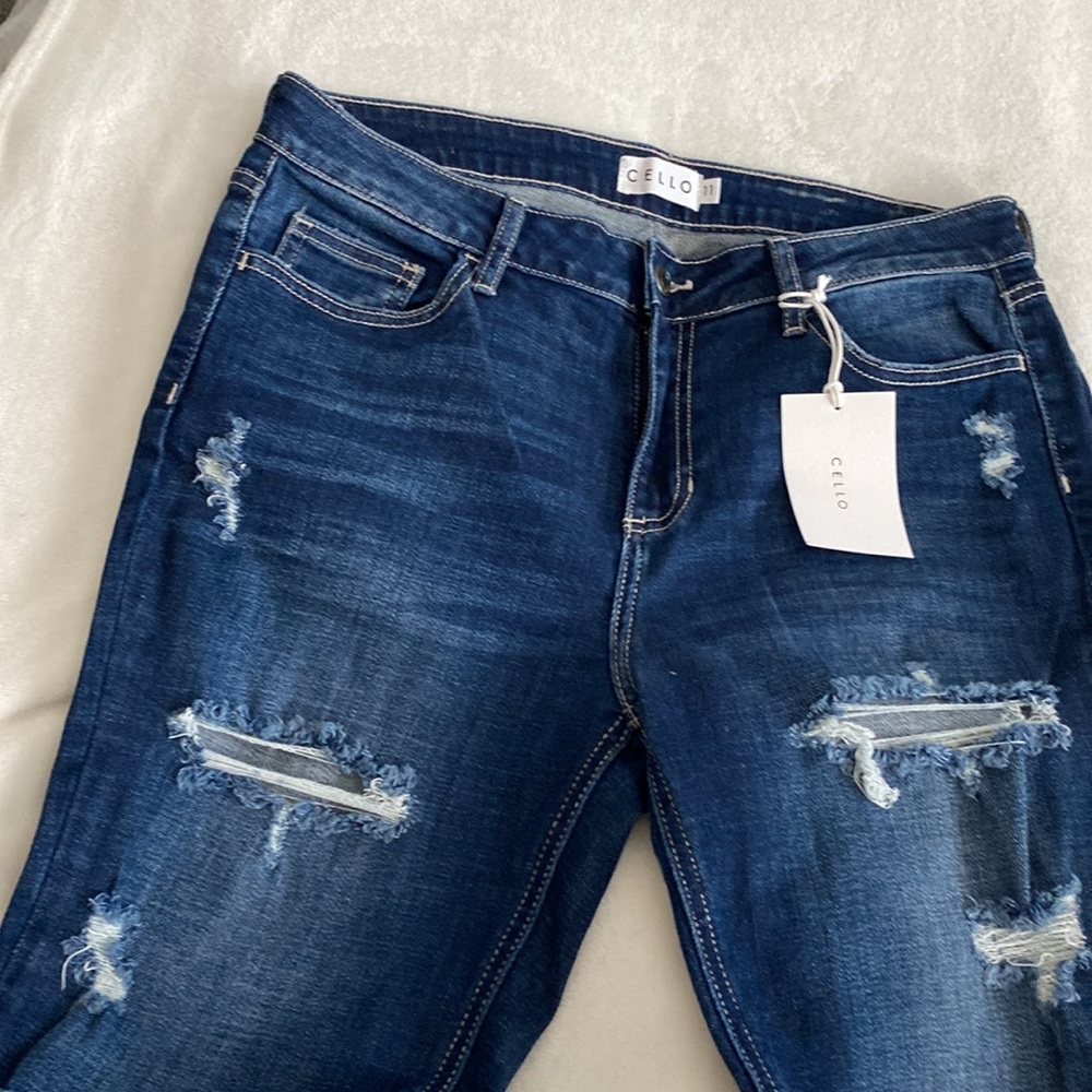 Cello Skinny leg jeans size 11 distressed front - Picture 2 of 6
